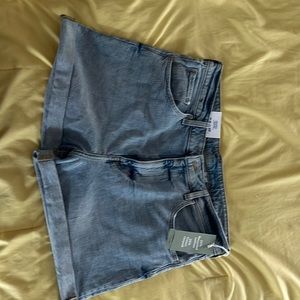NWT- H&M denim shorts Size 14